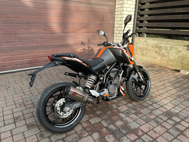 Nuotrauka 3 - KTM Duke 2011 m Klasikinis / Streetbike motociklas