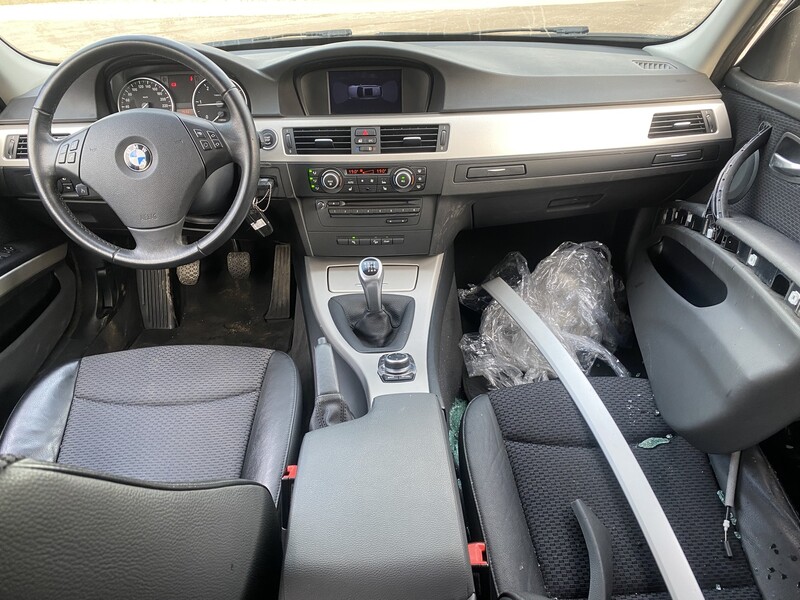 Nuotrauka 12 - Bmw Serija 3 2011 m dalys