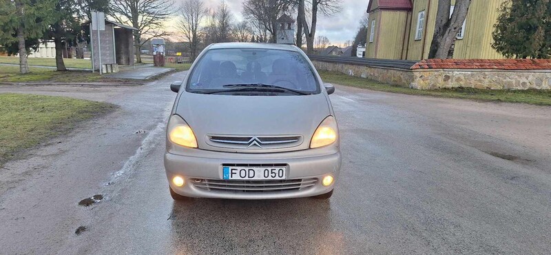 Photo 3 - Citroen Xsara Picasso 2003 y Van