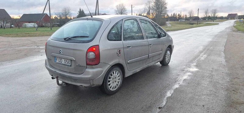 Photo 5 - Citroen Xsara Picasso 2003 y Van