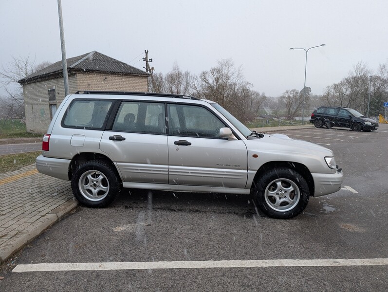 Photo 4 - Subaru Forester 2000 y Off-road / Crossover