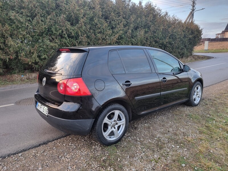 Photo 2 - Volkswagen Golf 2004 y Hatchback