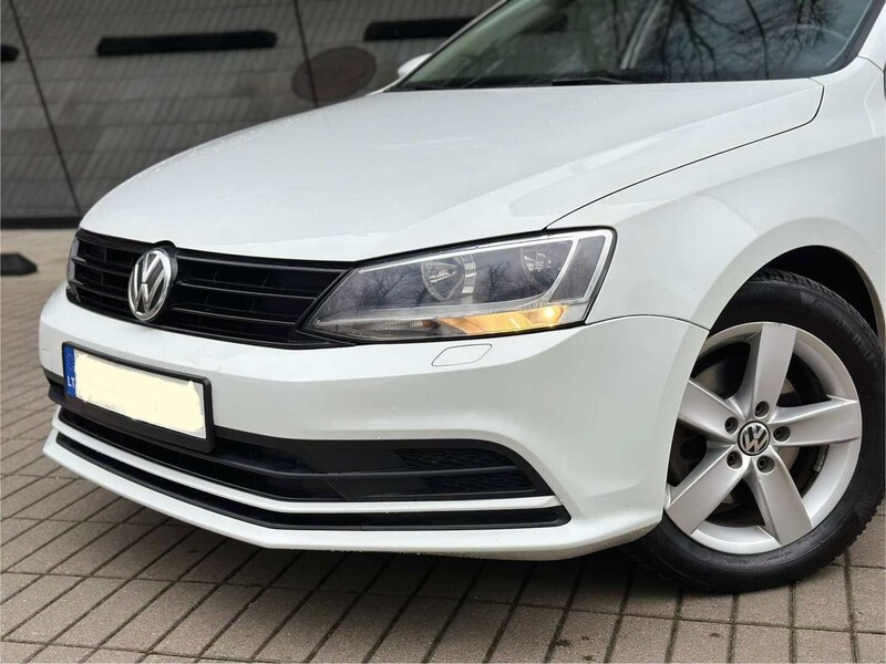 Photo 6 - Volkswagen Jetta 2015 y Sedan