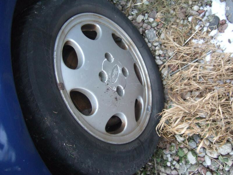 Photo 1 - Ford Mondeo R14 light alloy rims