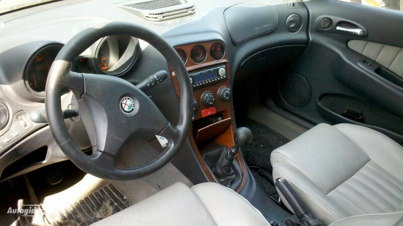 Nuotrauka 6 - Alfa Romeo 156 dyzelis ir benzinas 2001 m dalys