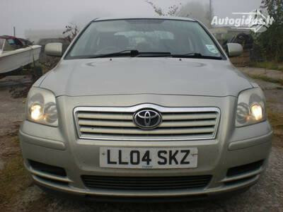 Toyota Avensis II 2005 y parts