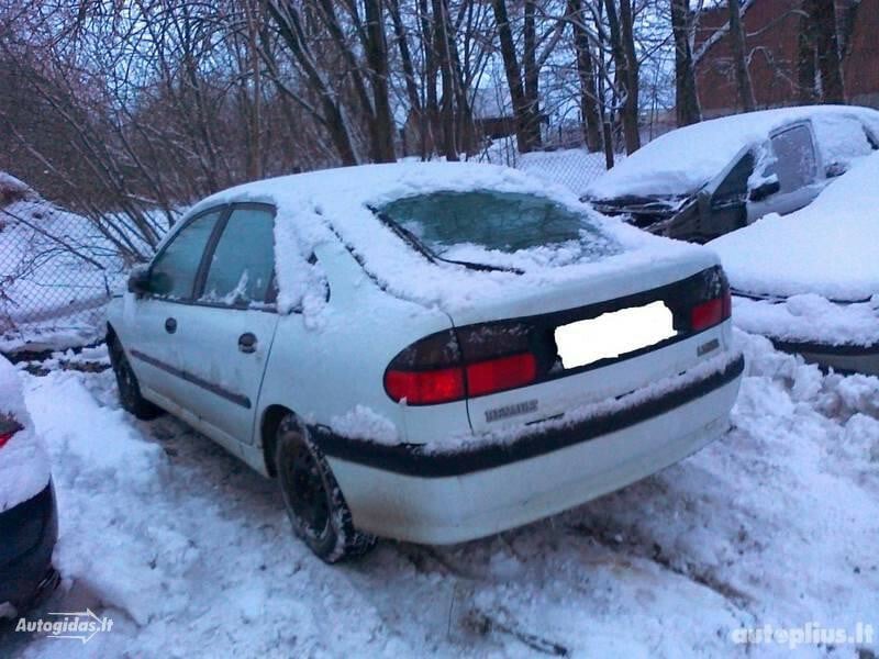 Фотография 2 - Renault Laguna I 1994 г запчясти