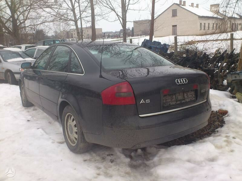 Audi A6 C5 1999 m dalys