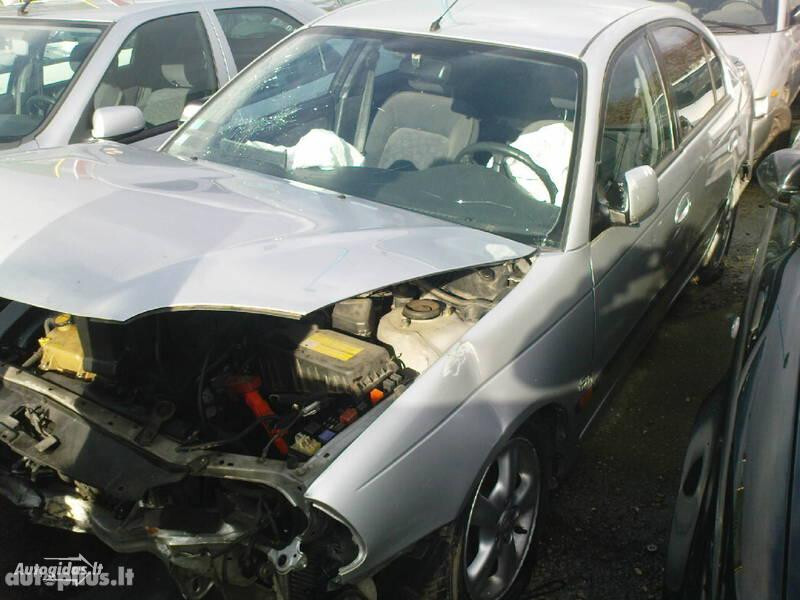 Photo 2 - Toyota Avensis I 2001 y parts