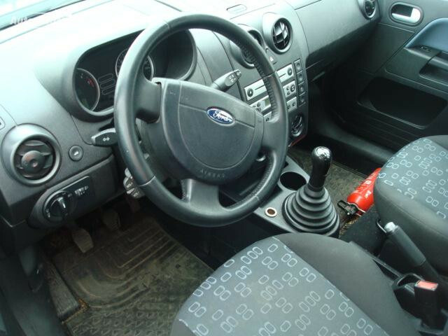 Photo 4 - Ford Fusion Europa Dyzelis 2005 y parts
