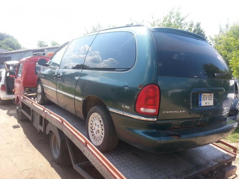 Nuotrauka 2 - Chrysler Town & Country I 1997 m dalys