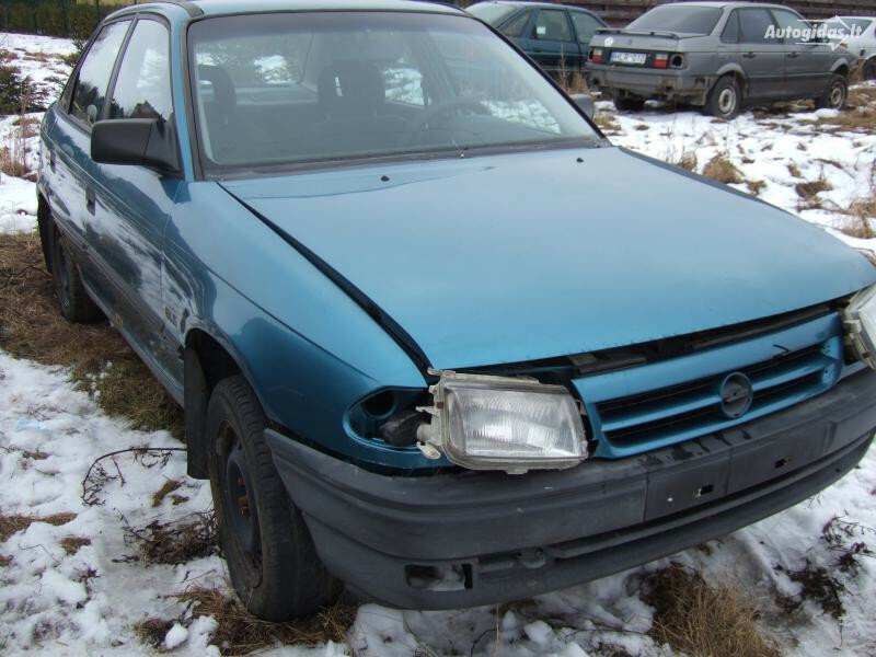 Фотография 2 - Opel Astra I 1993 г запчясти