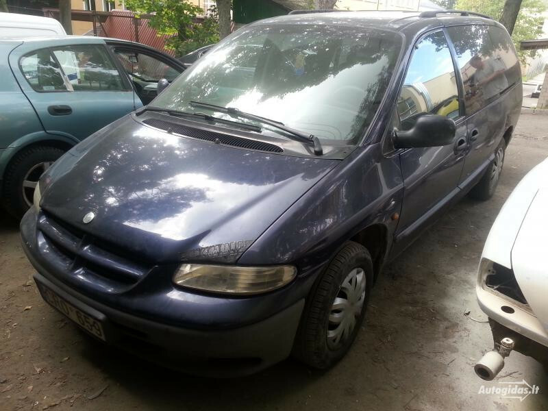 Photo 1 - Chrysler Grand Voyager II 1998 y parts