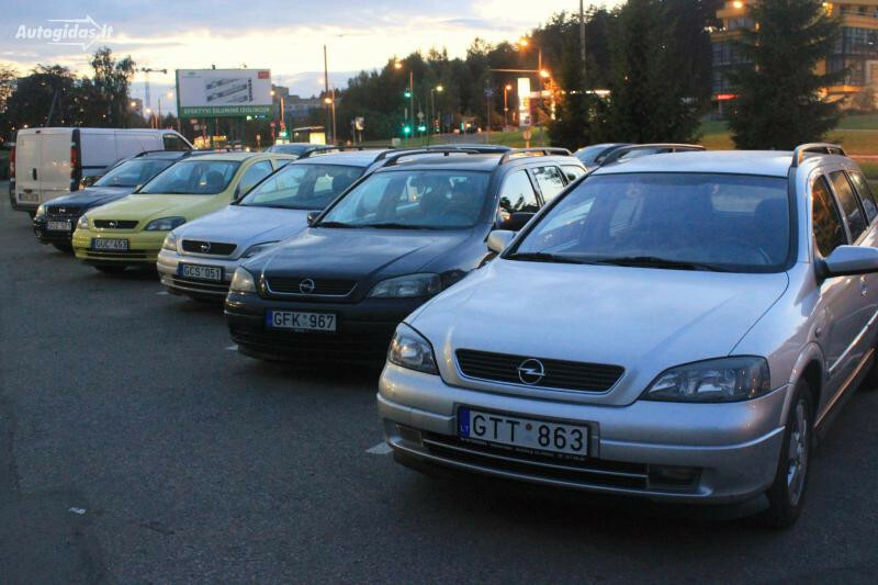 Photo 1 - Opel Astra II 2003 y rent