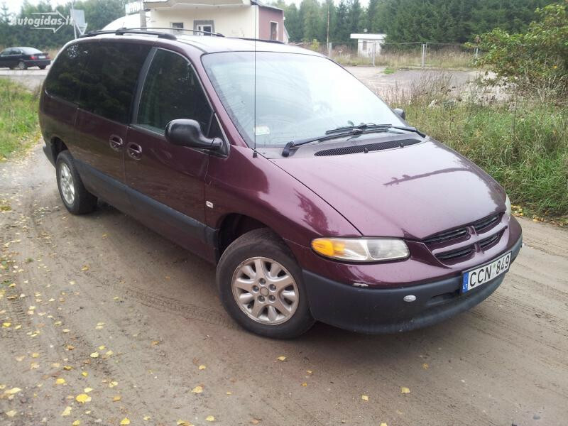Photo 2 - Chrysler Grand Voyager II 1998 y parts