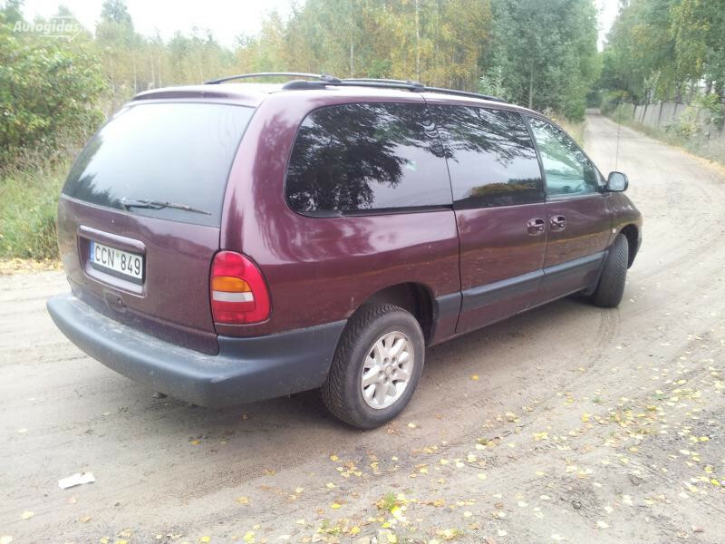 Photo 3 - Chrysler Grand Voyager II 1998 y parts