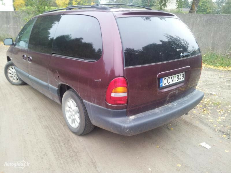Photo 4 - Chrysler Grand Voyager II 1998 y parts