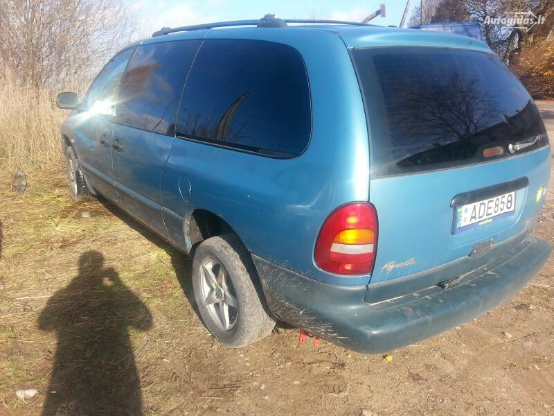 Photo 3 - Chrysler Grand Voyager II 1999 y parts
