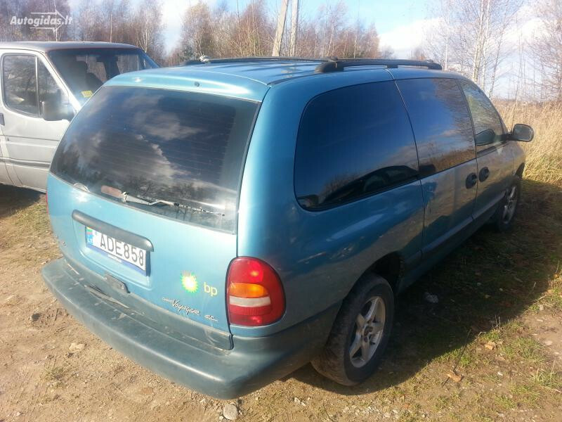 Photo 4 - Chrysler Grand Voyager II 1999 y parts