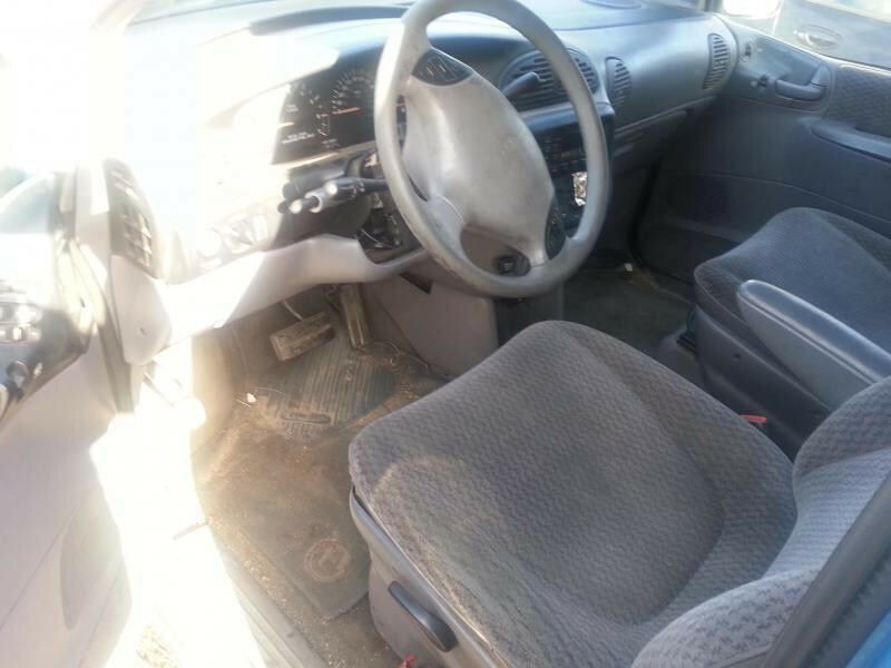 Photo 5 - Chrysler Grand Voyager II 1999 y parts