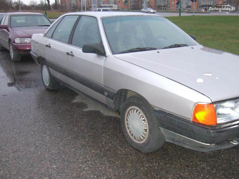 Фотография 1 - Audi 100 C3 1987 г запчясти