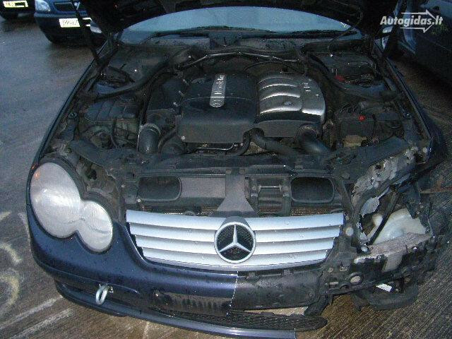 Photo 5 - Mercedes-Benz C 220 W203 2002 y parts