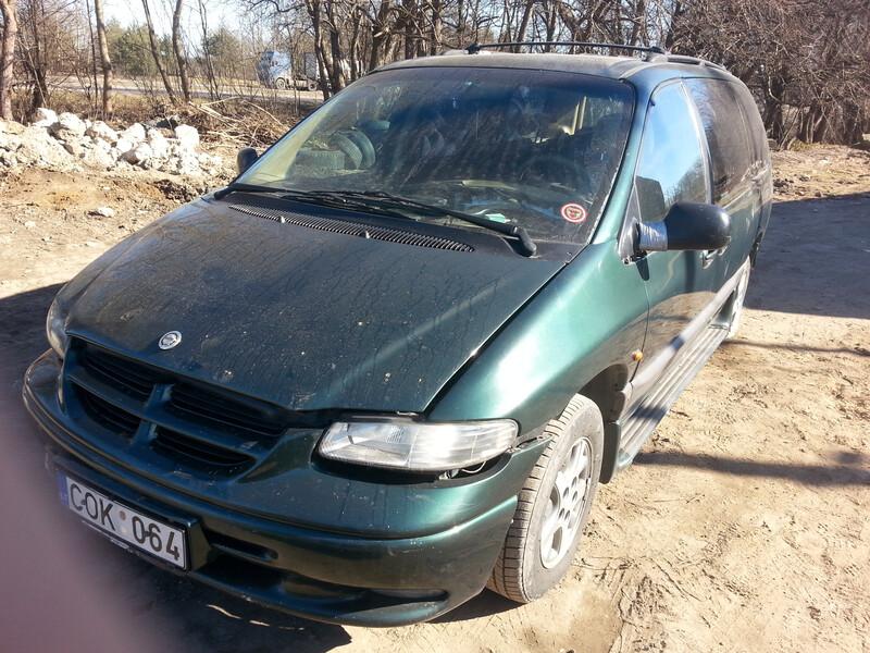 Photo 1 - Chrysler Grand Voyager II 1997 y parts