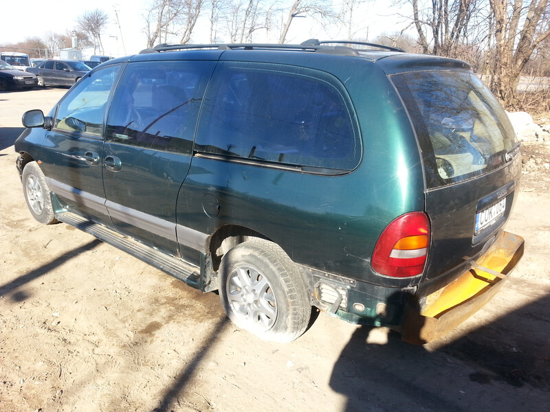 Photo 4 - Chrysler Grand Voyager II 1997 y parts
