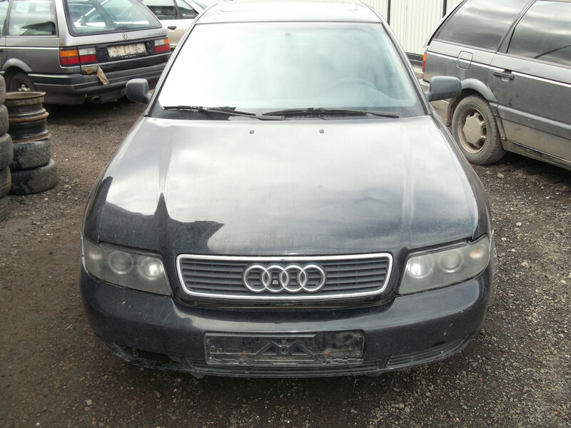 Audi A4 B5 1998 y parts
