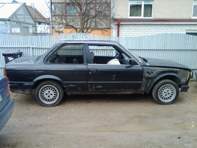 Nuotrauka 2 - Bmw 324 E30 2.4td 1989 m dalys