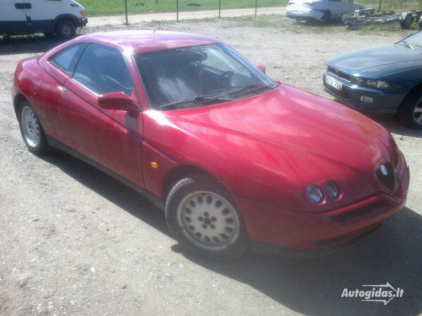 Alfa Romeo Gtv 1996 г запчясти