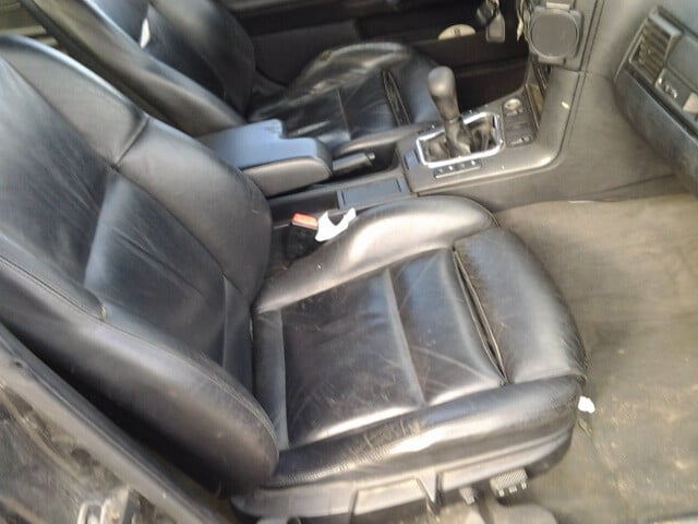 Photo 3 - Bmw 320 E30 2.0 plyta  1992 y parts