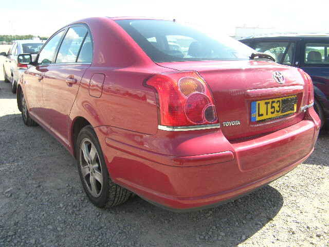 Photo 2 - Toyota Avensis II 2004 y parts