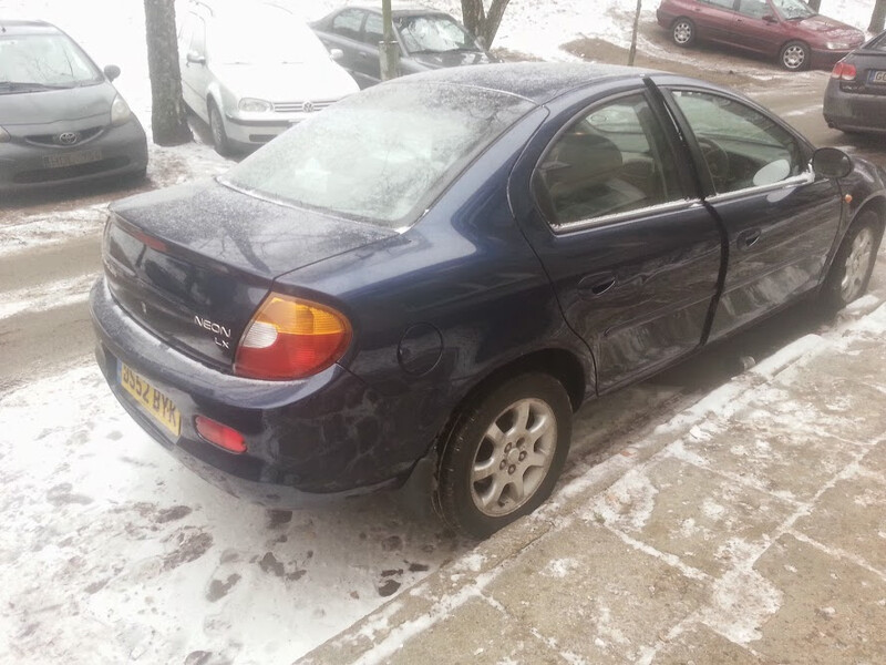 Photo 4 - Chrysler Neon Limited 2002 y parts