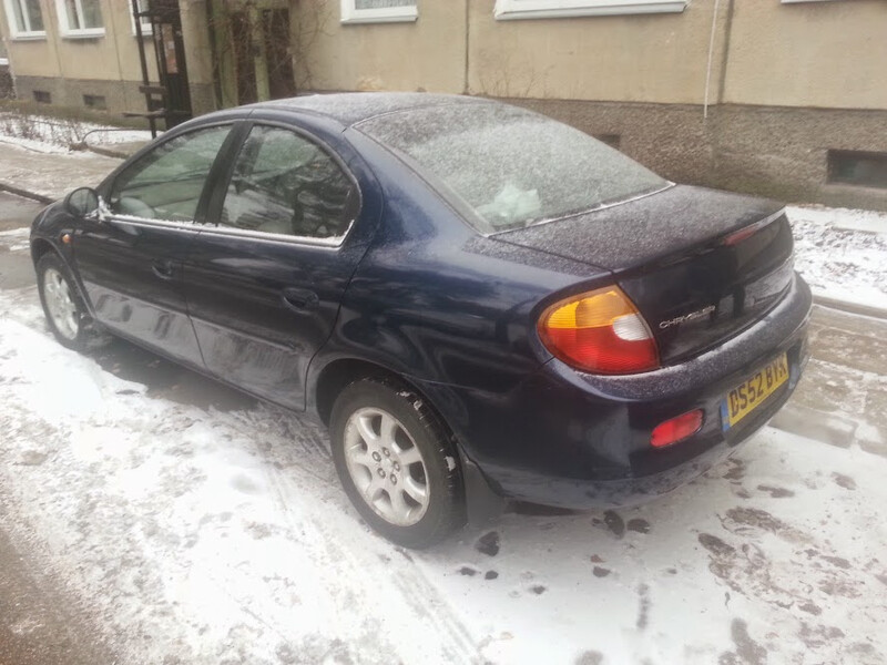 Photo 5 - Chrysler Neon Limited 2002 y parts