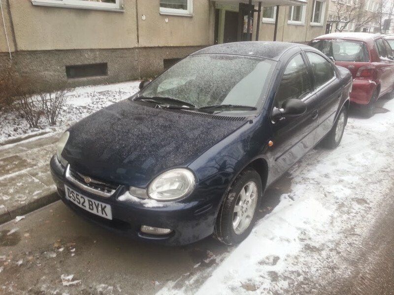 Photo 2 - Chrysler Neon Limited 2002 y parts