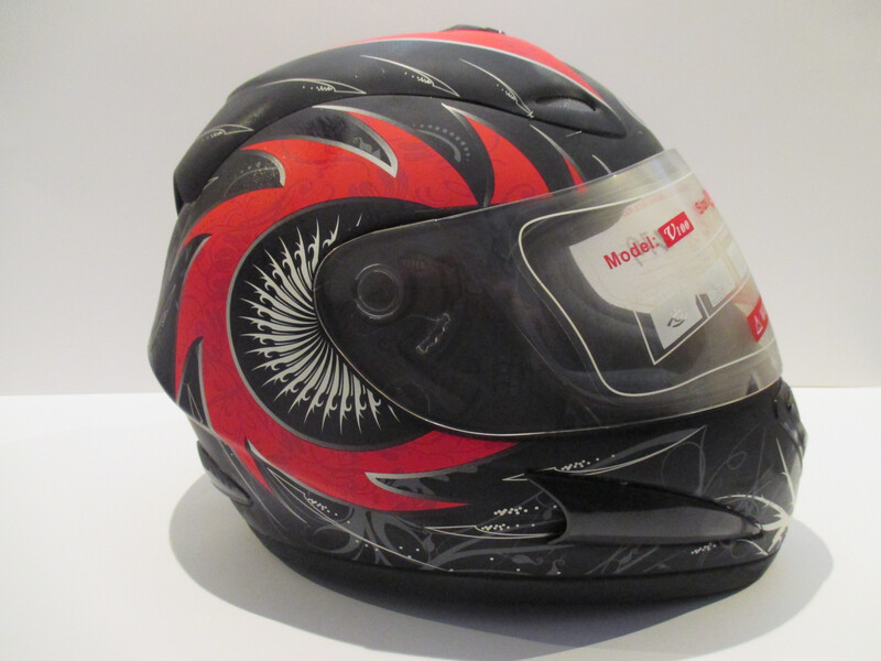 Helmets MAX V100