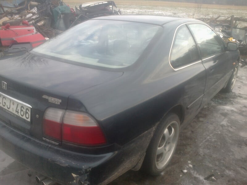 Photo 3 - Honda Accord V 1996 y parts