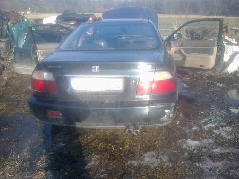 Photo 17 - Honda Accord V 1996 y parts