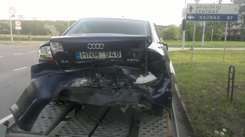 Photo 4 - Audi A4 B7 2.5tdi balta oda eur 2007 y parts