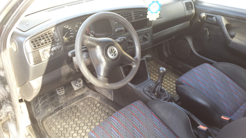 Photo 5 - Volkswagen Golf III 1993 y parts