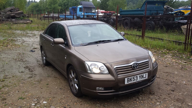 Photo 2 - Toyota Avensis II 2004 y parts