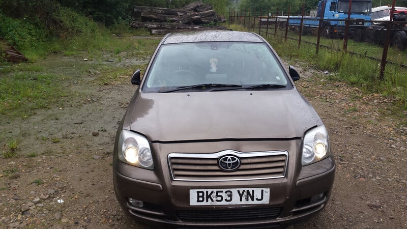 Photo 8 - Toyota Avensis II 2004 y parts