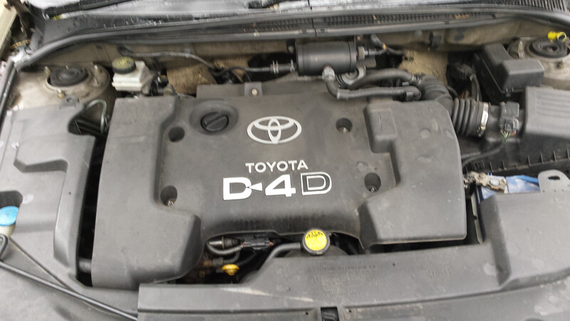 Photo 9 - Toyota Avensis II 2004 y parts