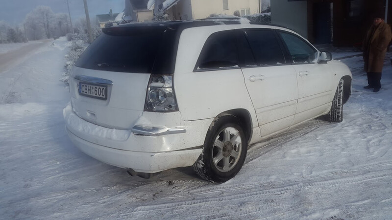 Photo 3 - Chrysler Pacifica 4wd 2006 y parts