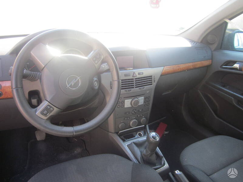 Opel Astra 2005 г запчясти