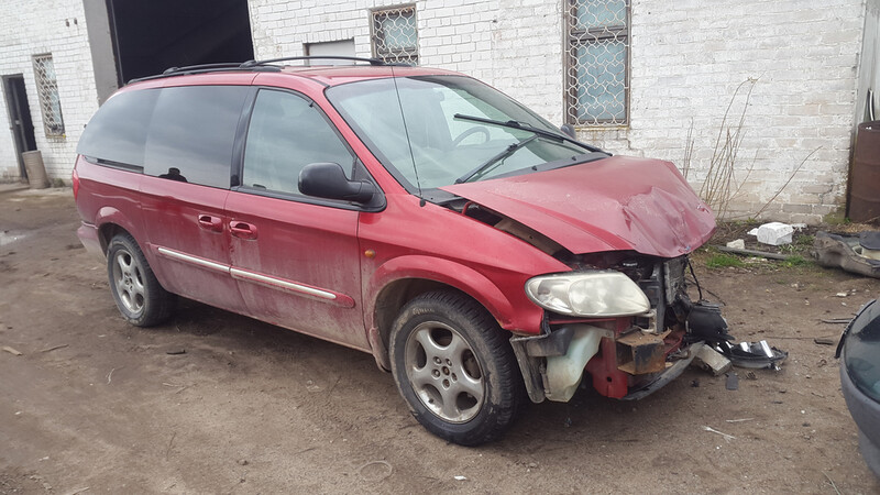 Photo 3 - Chrysler Grand Voyager III 2002 y parts