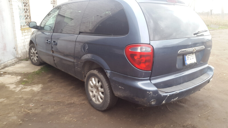 Chrysler Town & Country II 2002 y parts