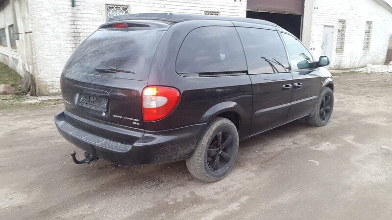 Photo 3 - Chrysler Grand Voyager III 2003 y parts