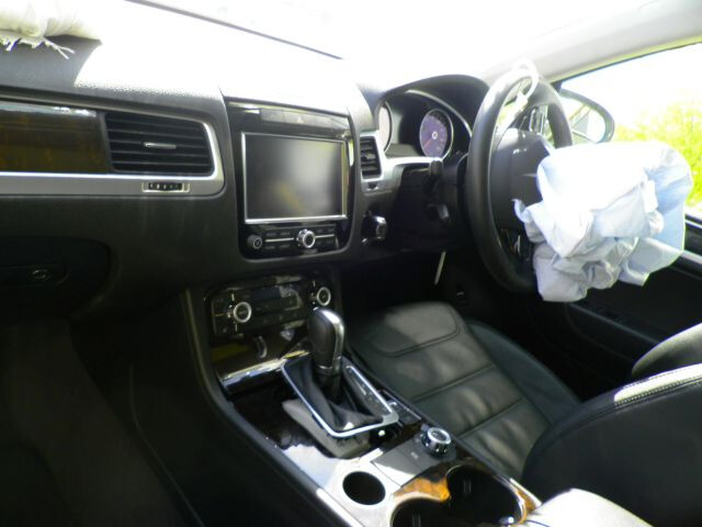 Nuotrauka 7 - Volkswagen Touareg II 2011 m dalys
